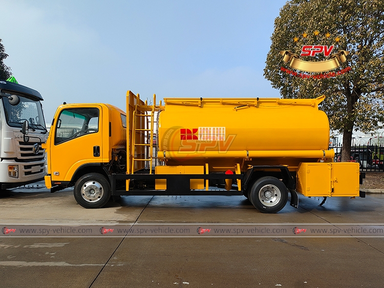 SPV - Vehicle - 8,000 Litres Fuel Bowser Truck - Left Side View